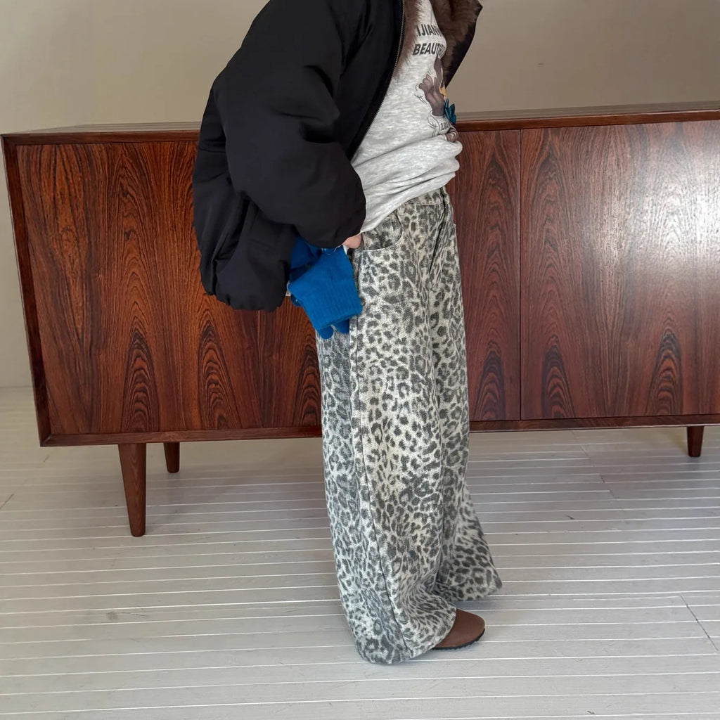 Children Pants 2025 Winter New Leopard Print Trousers Thick Denim Straight Pants For Boys And Girls Plus Velvet Wide-leg Pants