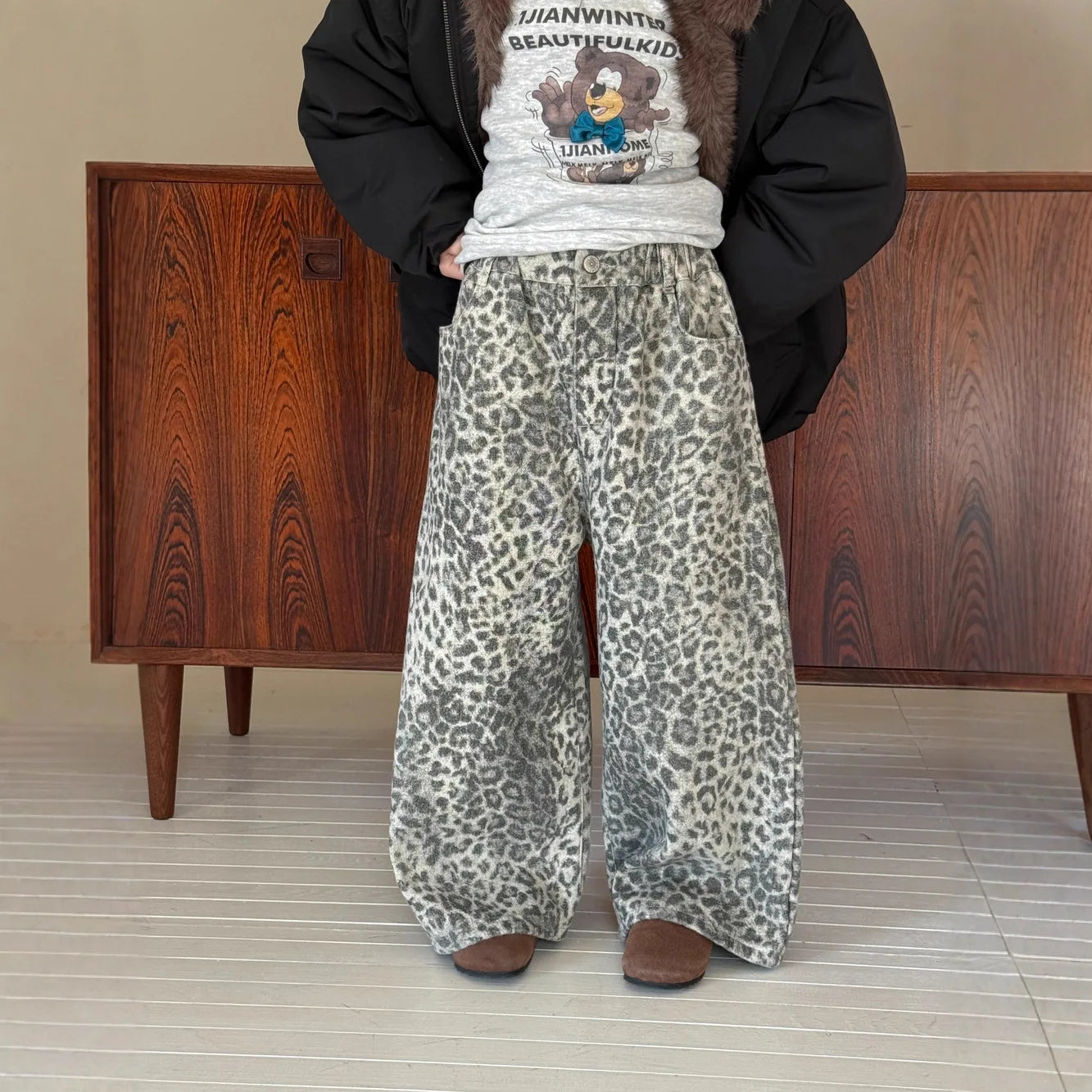 Children Pants 2025 Winter New Leopard Print Trousers Thick Denim Straight Pants For Boys And Girls Plus Velvet Wide-leg Pants
